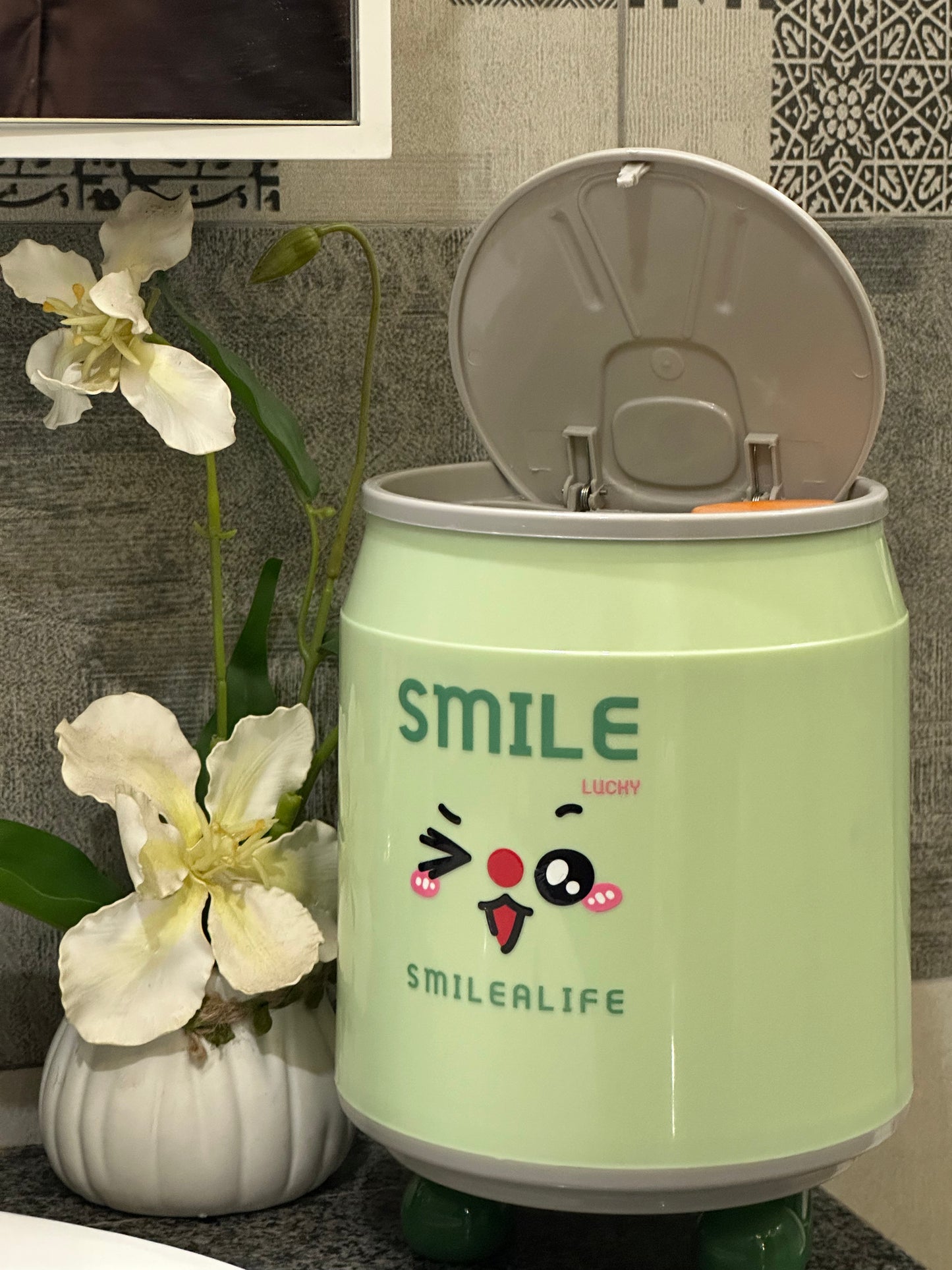 CUTE STORAGE BOX