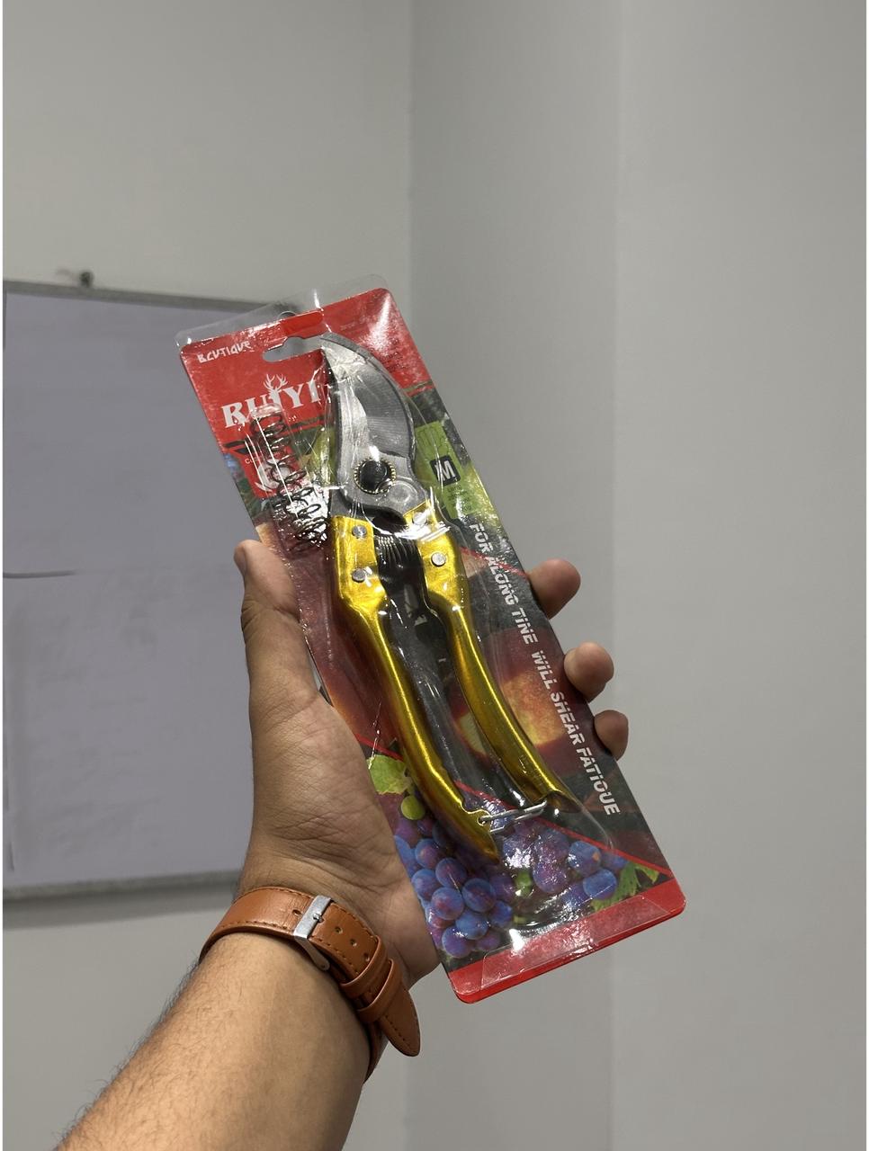 High-Carbon Steel Garden Clippers